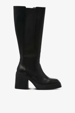 Agnes Cecilia Støvler Nora Tall