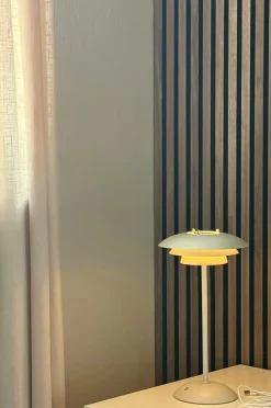 Aneta Lighting Bordlampe Epsilon recharge