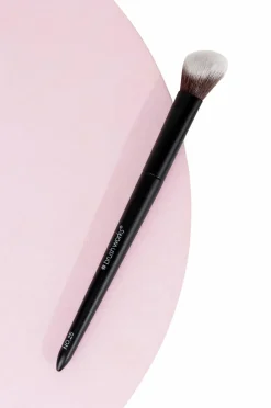 Brushworks No. 25 Brightening Concealer Brush