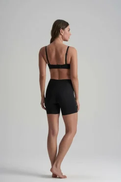 Bye Bra Formende shorts Smooth Essentials Mid Waist Short - light support