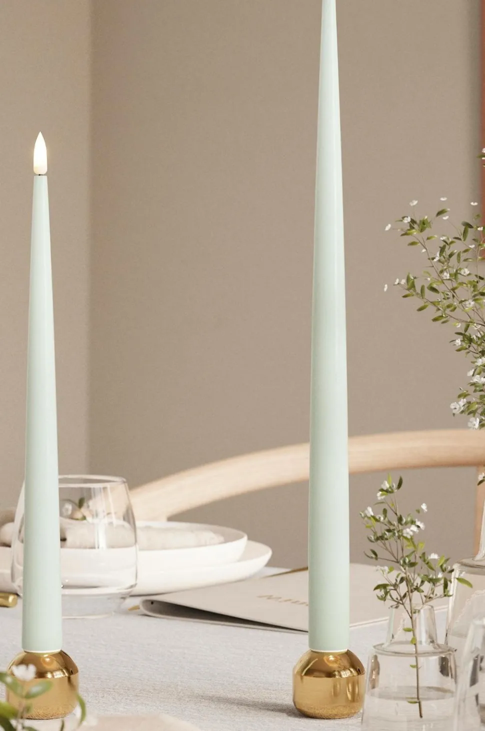 DeluxeHomeart LED Taper Candle Shiny 2,2x38 cm 2 stk.