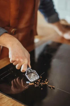 Dorre Skraber til stegeplade Hema