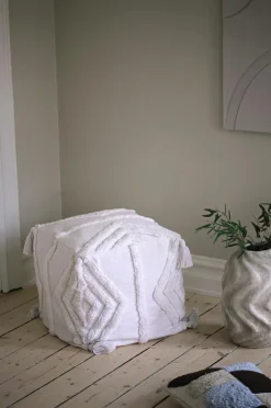 Eightmood Siddepuf, Amal