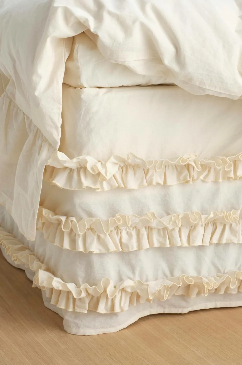 Ellos Sengekappe Juliette Curve Frill i vasket bomuld 60 cm