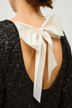 Ellos Collection Kort pailletkjole med en sløjfe