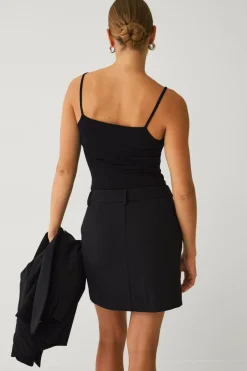 Ellos Collection Kort skræddersyet kjole med rhinstene