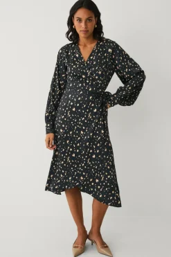 Ellos Collection Slå-om kjole i satin