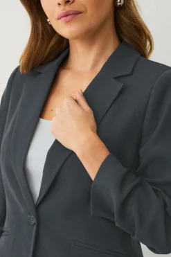 Ellos Collection Smal pasform habitjakke med krøllede ærmer