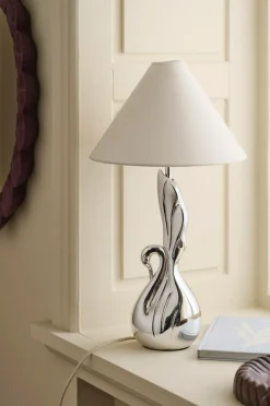 Ellos Home Bordlampe Swan