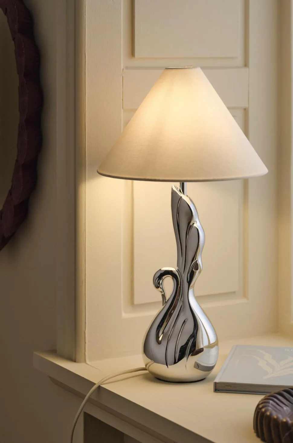 Ellos Home Bordlampe Swan