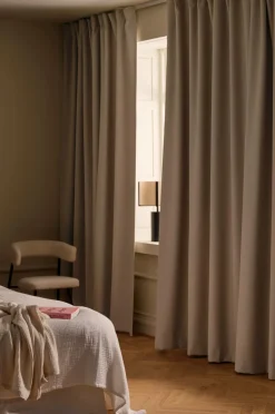 Ellos Home DEJA skræddersyet mørklægningsgardin