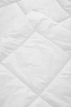 Ellos Home Dyne Four Season Quilt