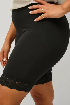 Ellos Plus collection Korte cykelshorts med blondekant