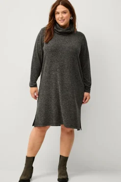 Ellos Plus collection Strikket kjole med turtleneck
