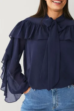 Ellos Plus collection Bluse med flæser