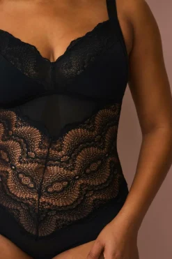 Ellos Plus collection Spetsbody - let støtte