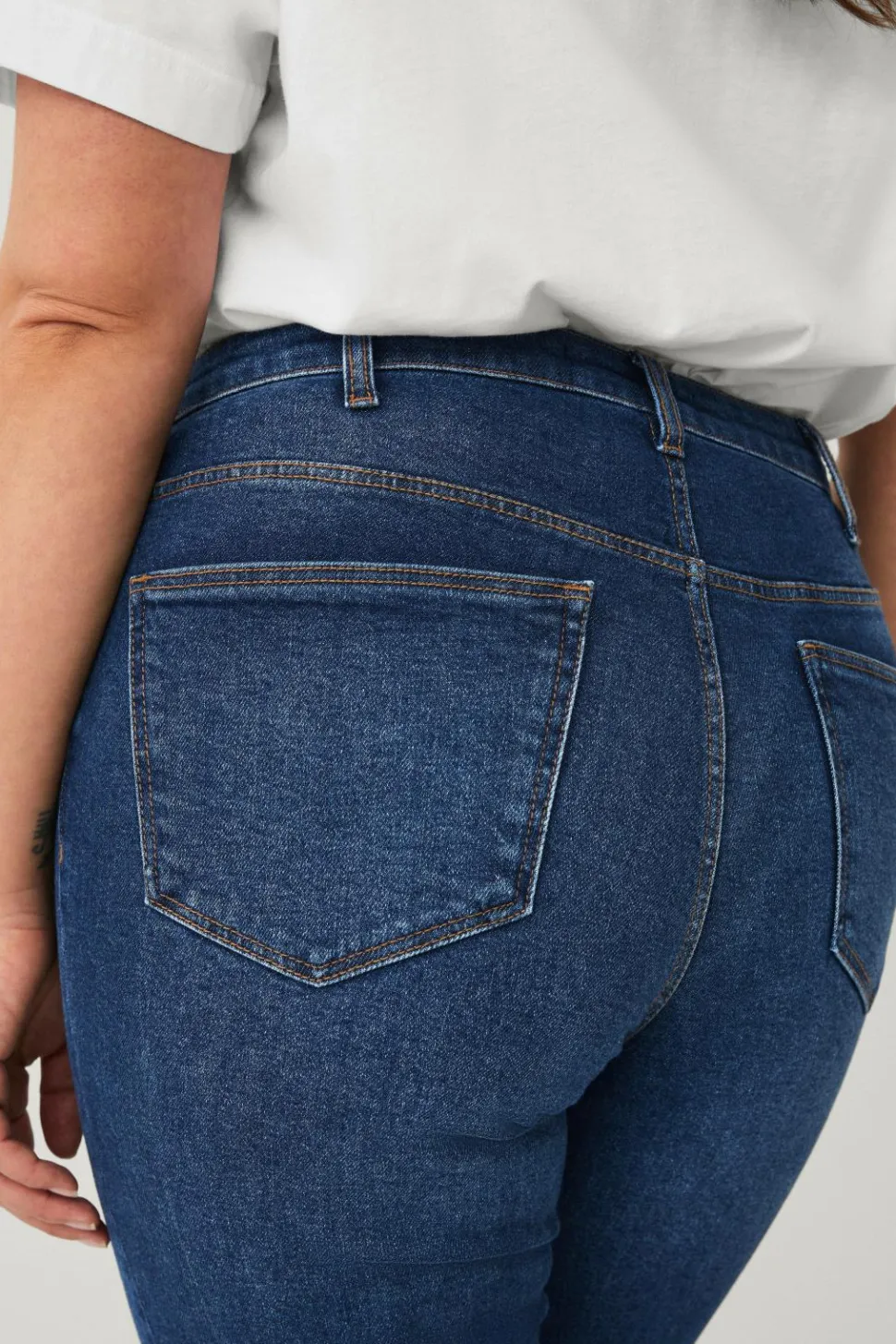 Ellos Plus collection Caprijeans