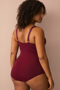 Ellos Plus collection Shapingbody med blondedetaljer - medium støtte