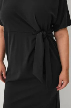 Ellos Plus collection Kjole med bindedetalje