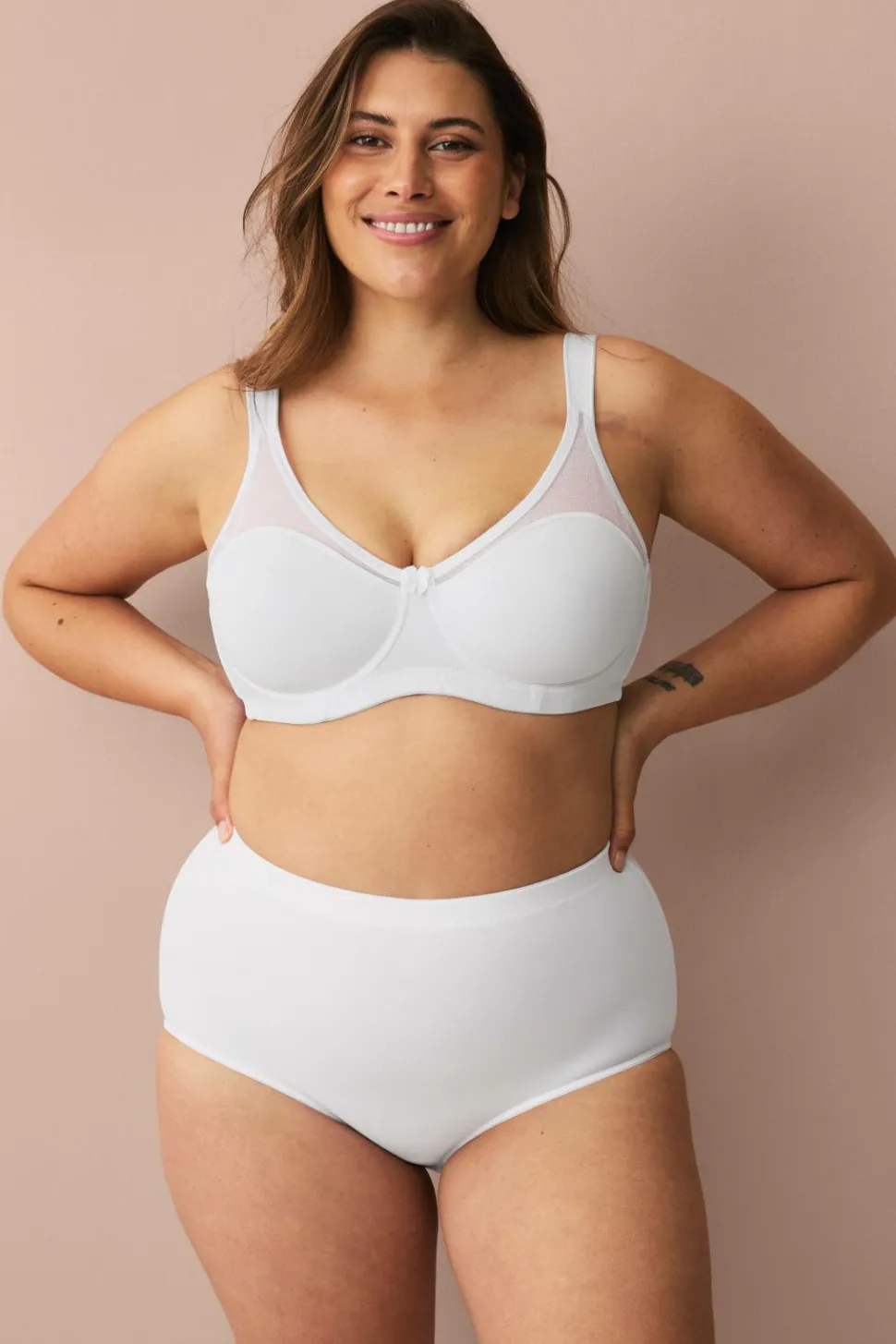 Ellos Plus collection Bøjle-bh med formstøbte, forede skåle