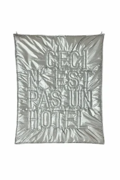 HKliving Vægkunst 'Ceci n'est pas un hôtel'