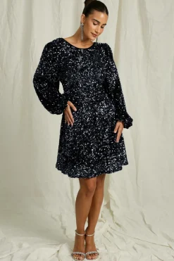 Joelle Pailletkjole med sløjfe i ryggen