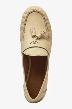 Mango Loafers Isi