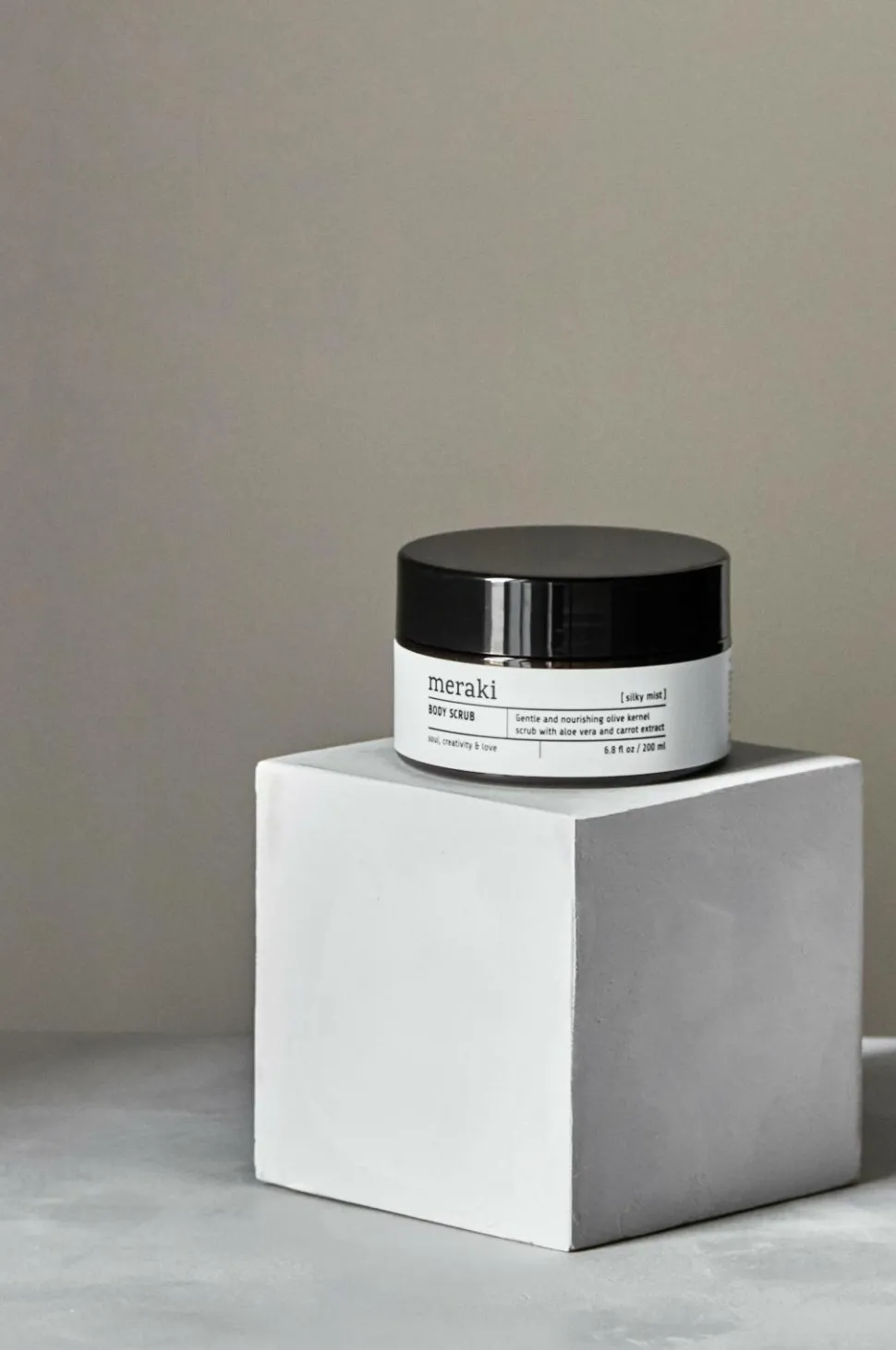 Meraki Olive Bodyscrub Silky Mist 200 Ml