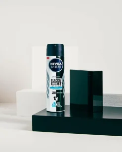 Nivea Antiperspirant Deo Spray Black & White Fresh 150 ml