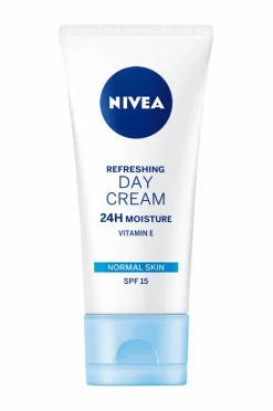 Nivea Moisture Day Care SPF15 50 ml
