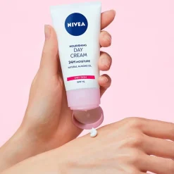 Nivea Nourishing Day Care SPF15 50 ml
