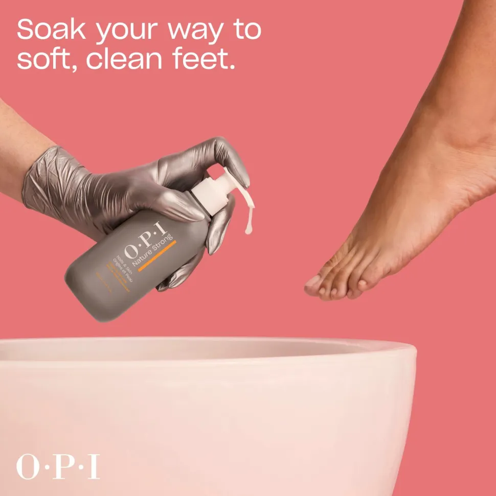 OPI Nature Strong Soften Up Pedi Soak 250 Ml