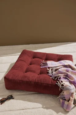 Pastill Luca gulvpude manchester 64x64x15 cm