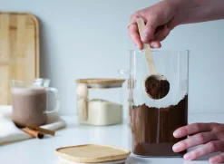 Pebbly Høj glasbeholder med bambuslåg og måleske - 1400 ml