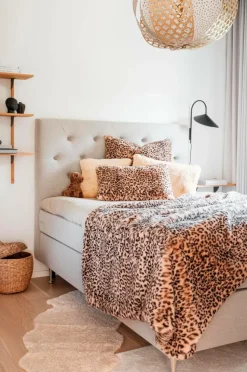 Skinnwille Pläd Leo 140x220 cm