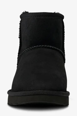 UGG Boots Classic Mini II