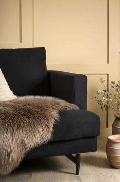 Venture Home Fåreskind Katy