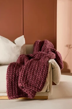 Venture Home Kate Plaid