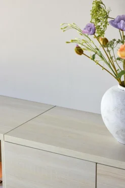 Venture Home Nomi Tv Stander