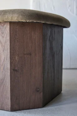 Venture Home Todd ottoman