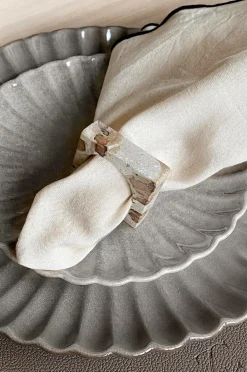 Zelected by Houze Lysestage Falcon Crest